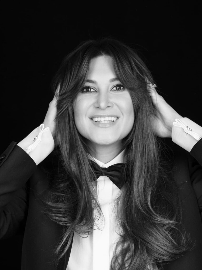 Анна Попова