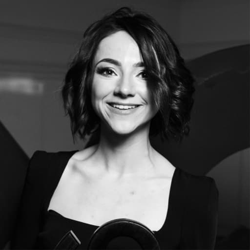Анна Асатурова